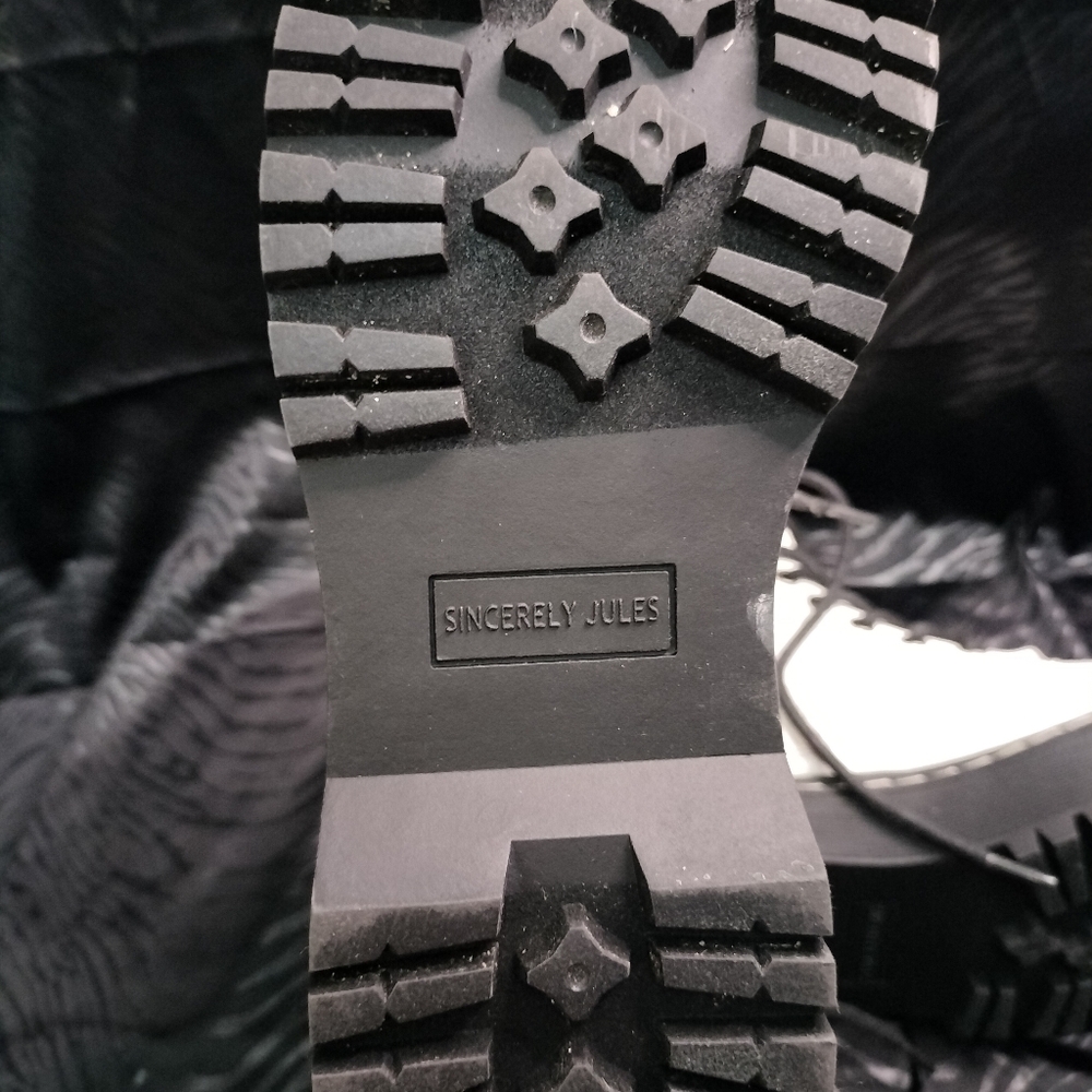 Brand New Combat Boots - Picture 6 of 8
